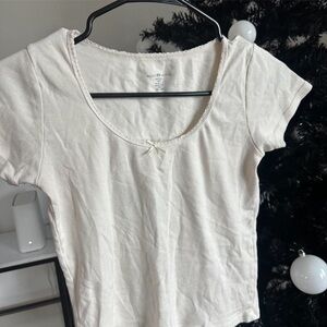 Brandy Melville Cream Short Sleeve Tee